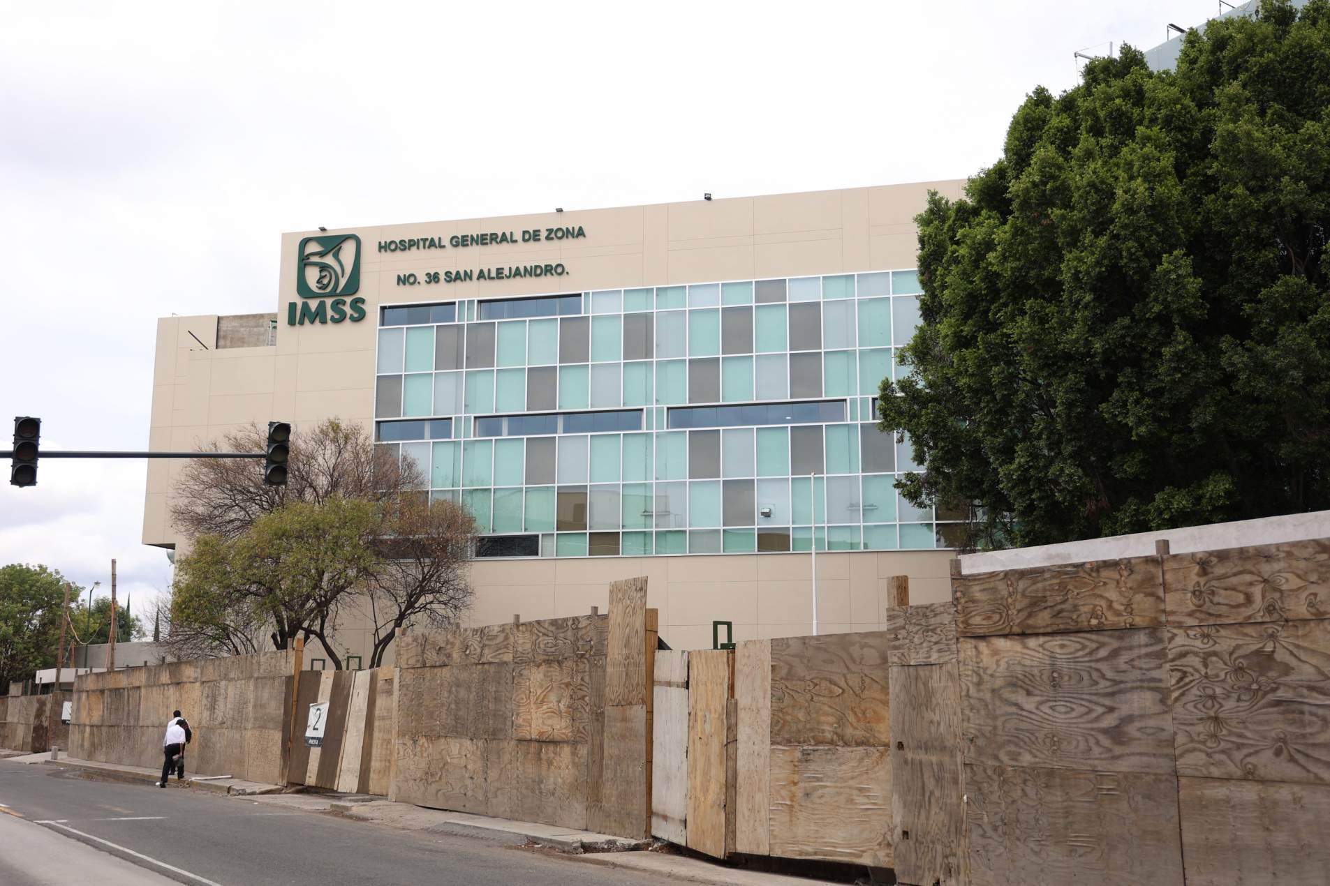 Parquímetros en IMSS San Alejandro operarán antes que el hospital