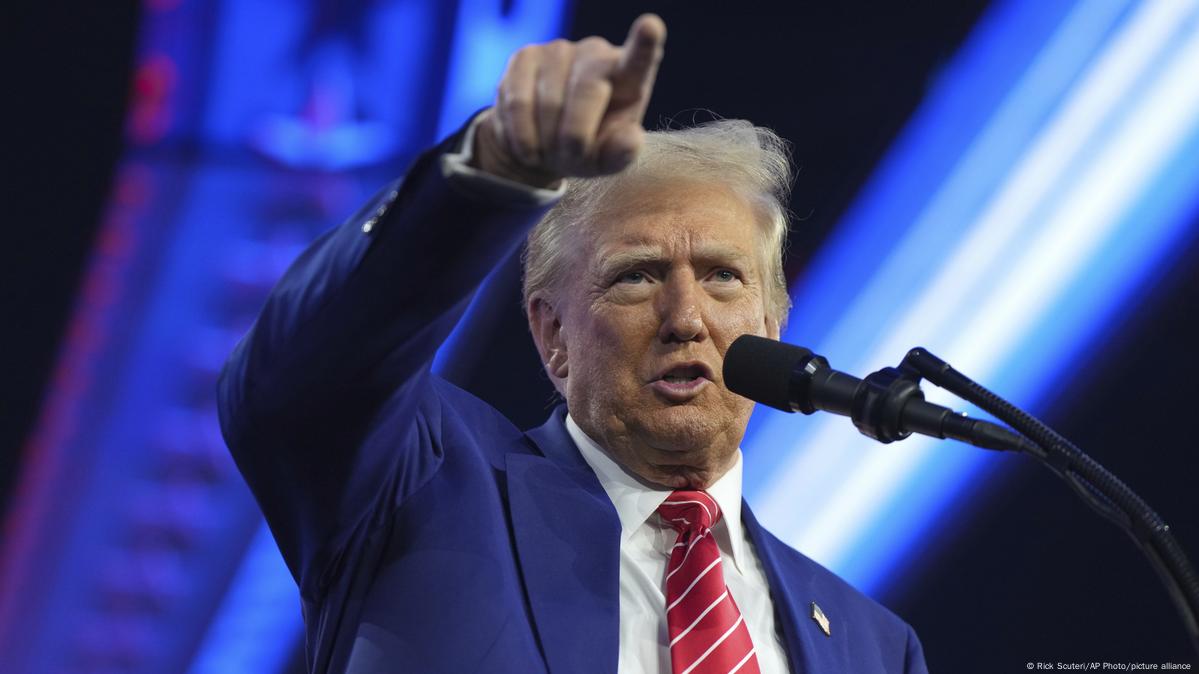 Trump lanza segundo ataque contra barco venezolano; reporta tres muertos