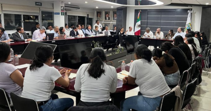 Federación supervisará acuerdos con normalistas de Teteles tras conflicto en Puebla