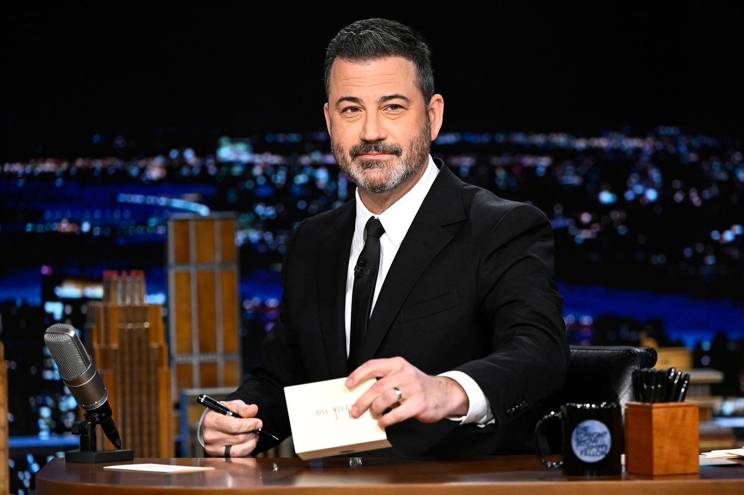Jimmy Kimmel regresa al aire tras suspensión de Disney