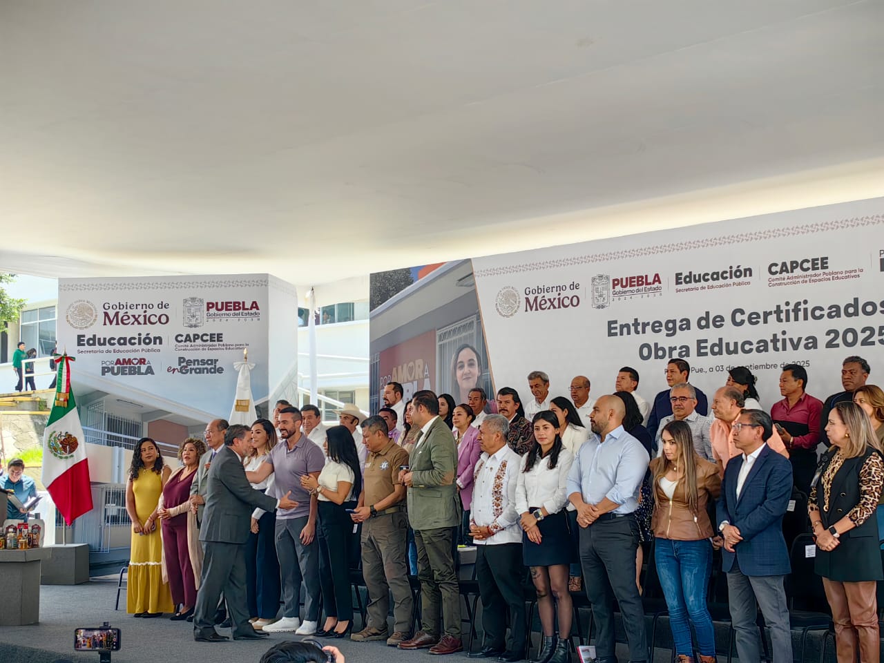 Gobierno de Puebla entrega Certificados de Obra Educativa y fortalece infraestructura escolar en todo el Estado