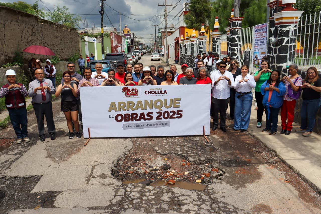 Tonantzin Fernández inicia pavimentación de la 3 Norte en San Pedro Cholula