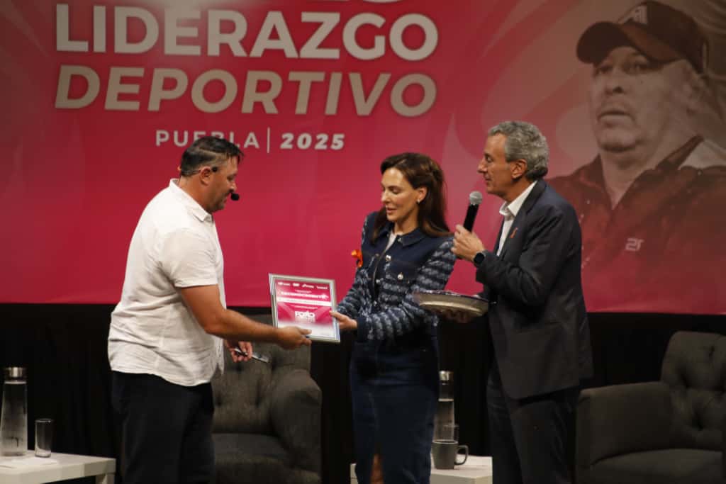 MariElise Budib y Pepe Chedraui inauguran el Foro de Liderazgo Deportivo 2025 en Puebla
