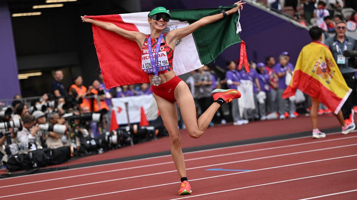 Alegna González hace historia: plata y récord continental en marcha en Tokio 2025