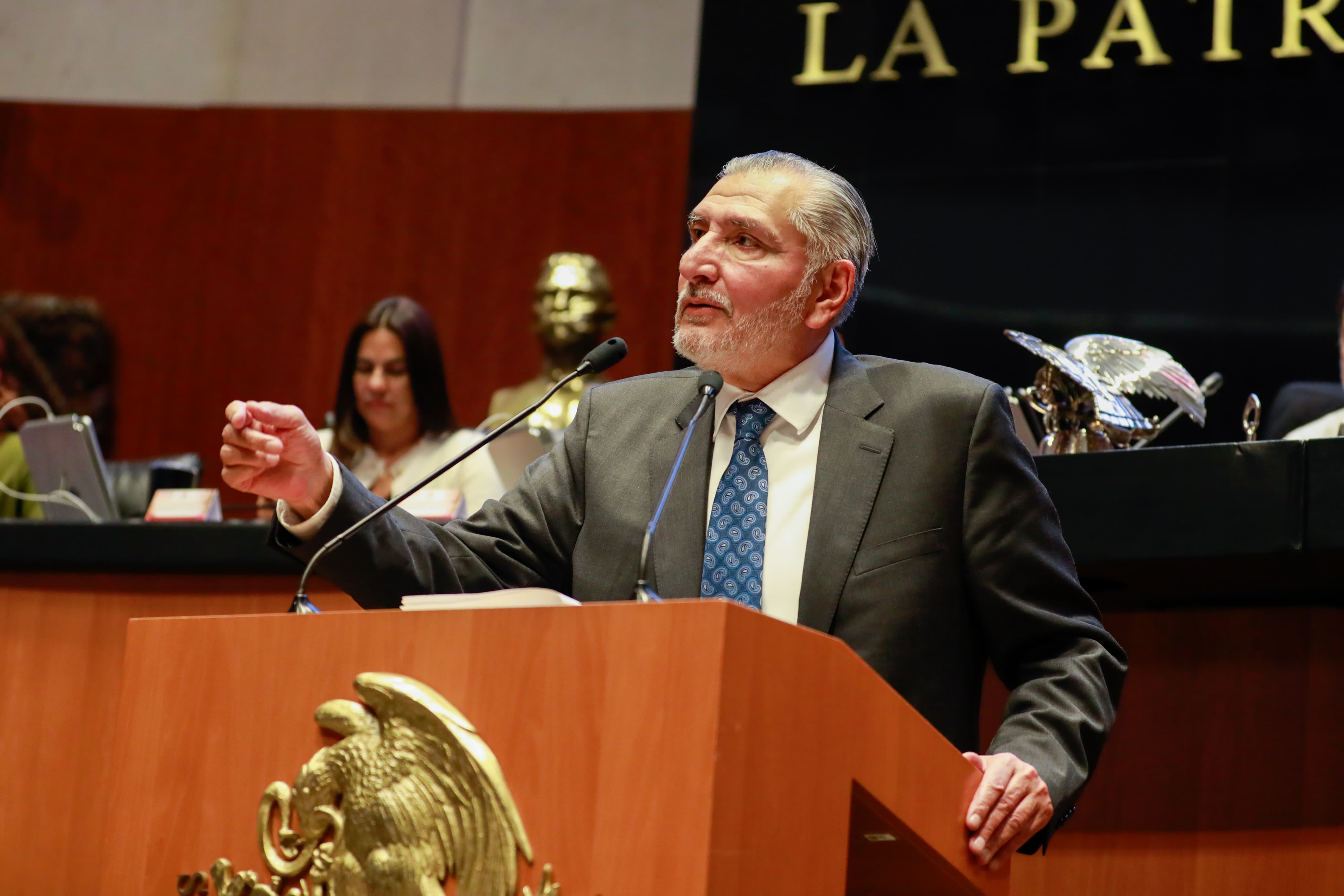Adán Augusto López se mantiene al frente de Morena pese a juicio político del PAN