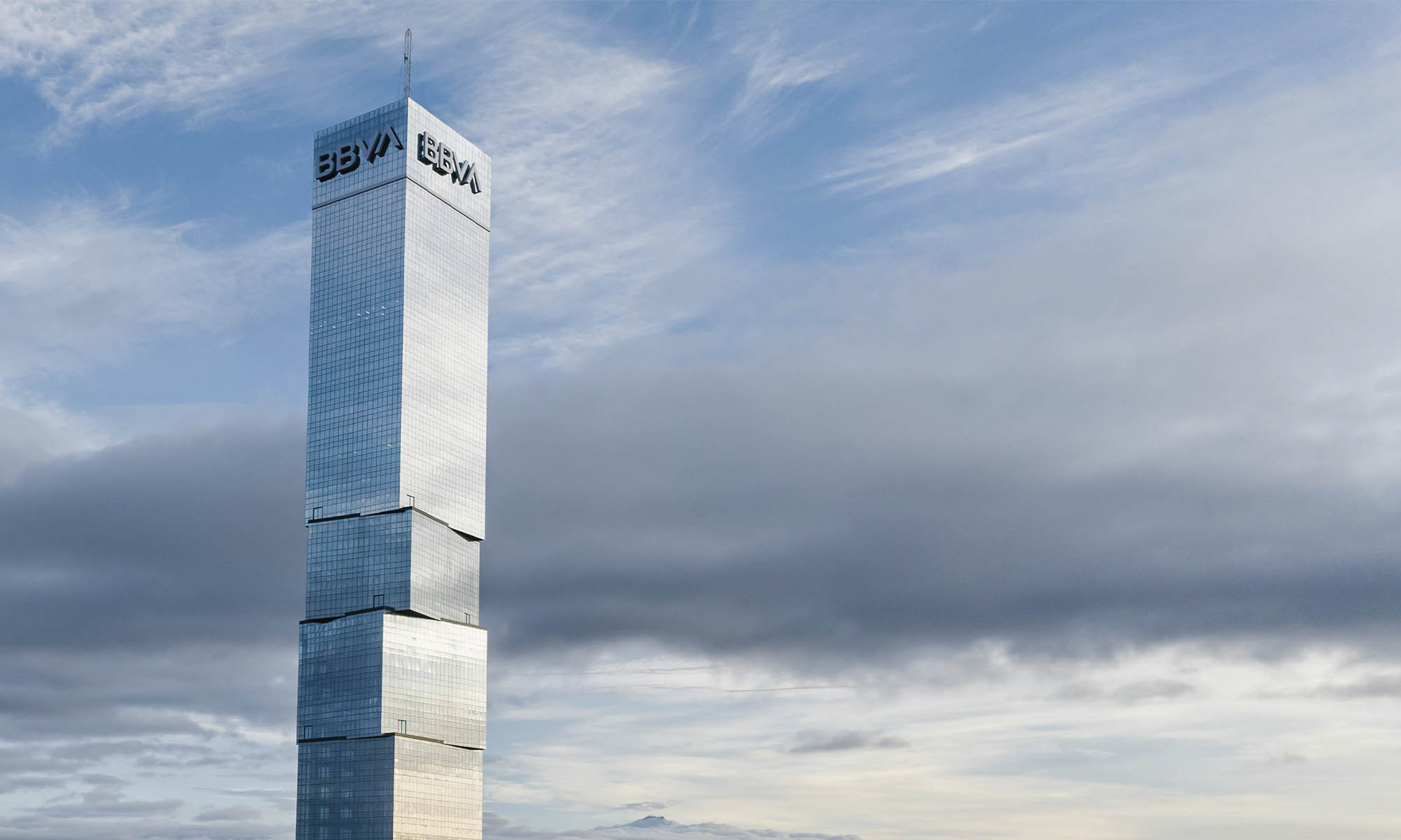 Puebla desafía la altura: Torre Inxignia será escenario de su primera carrera vertical