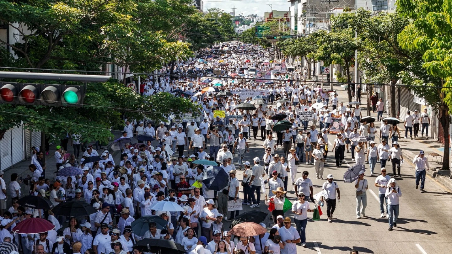 Marcha por la paz en Sinaloa reúne a 50 mil personas en Culiacán