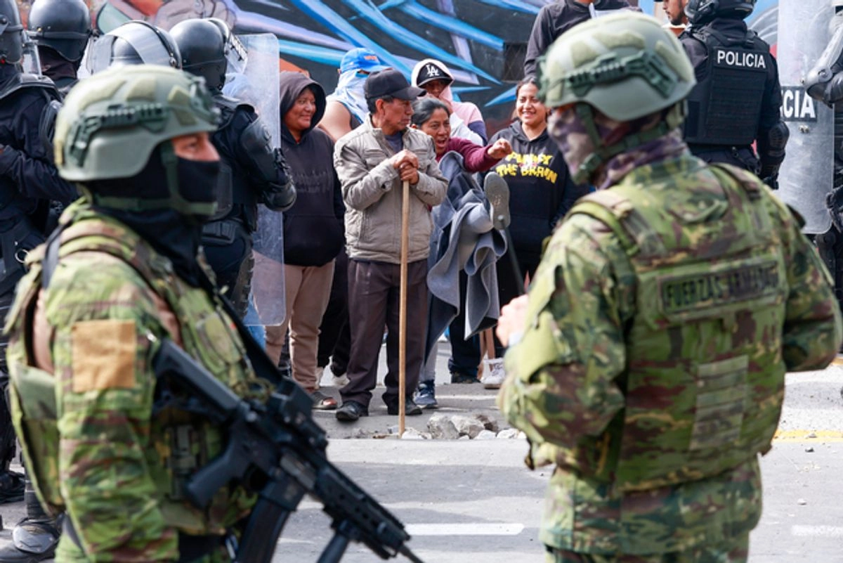 Noboa decreta estado de excepción en siete provincias tras eliminar subsidio al diésel en Ecuador