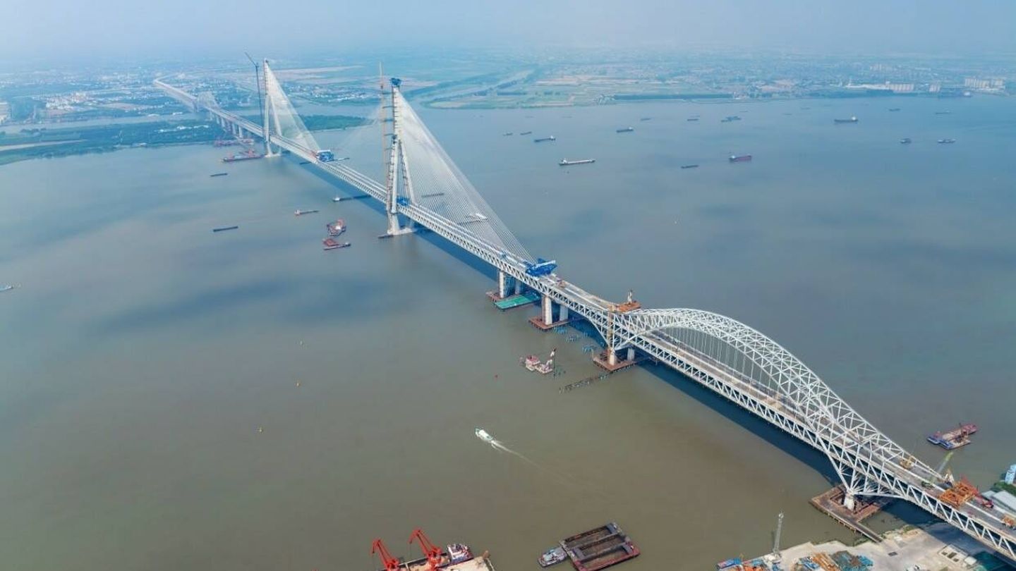 China inaugura el Puente Changtai, el puente colgante más largo del mundo con 10.8 km