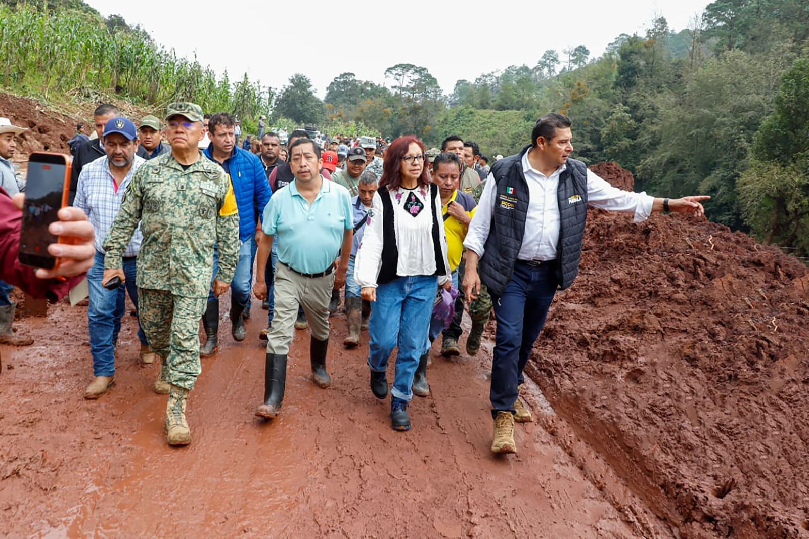 Iniciará Gobierno entrega de apoyos a familias afectadas por lluvias en la Sierra Norte de Puebla