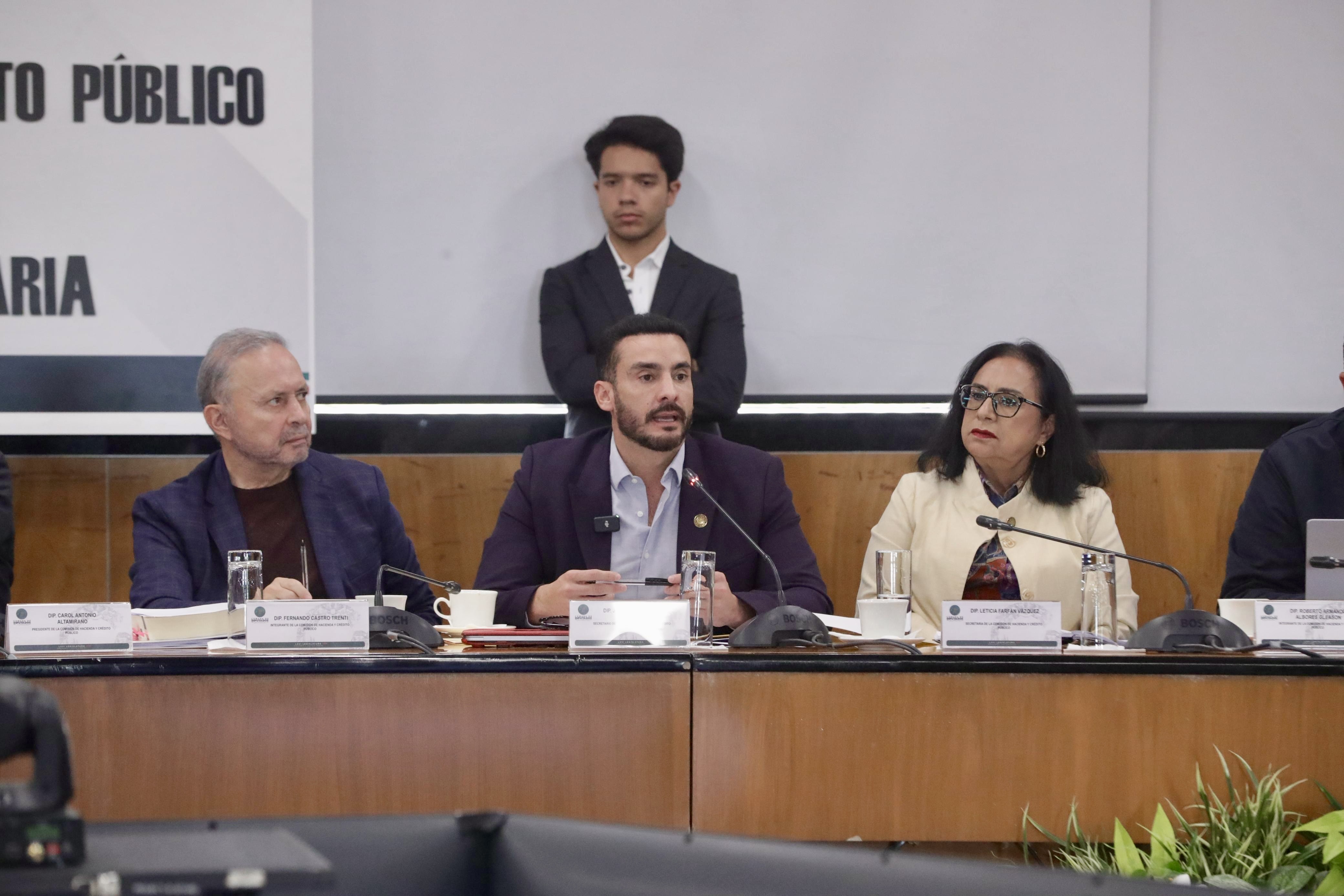 Toño López impulsa vigencia extendida de patentes aduanales en reforma aprobada en Comisión