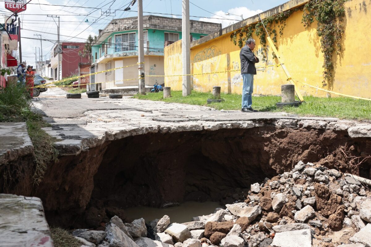 Vecinos de Romero Vargas exigen plan integral tras aparición de socavón
