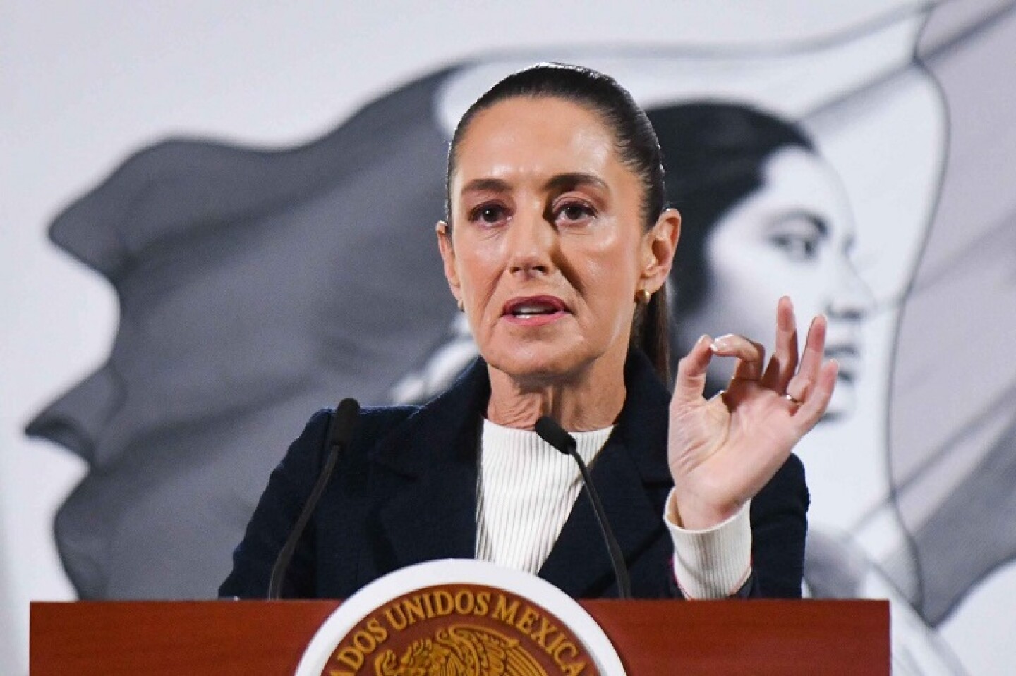 Sheinbaum responde a EUA por veto aéreo: “México no es piñata de nadie”