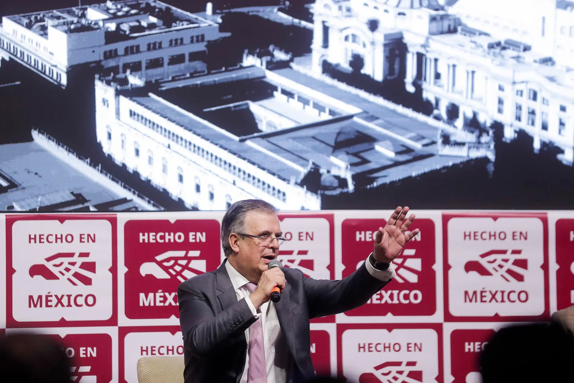 México esperará publicación oficial de aranceles de Estados Unidos antes de fijar postura