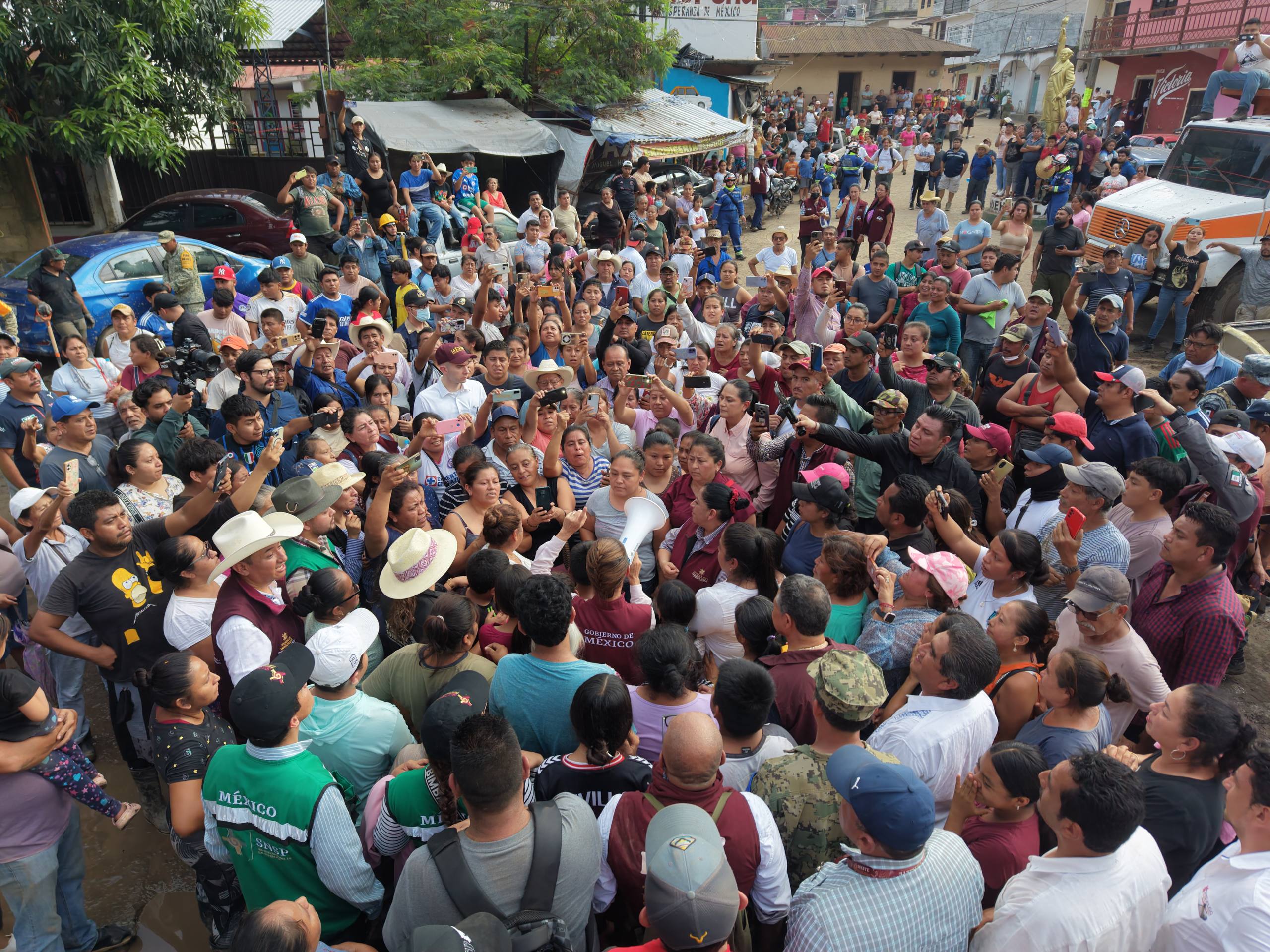 No dejamos a nadie atrás”, afirma Sheinbaum durante su visita a Pantepec