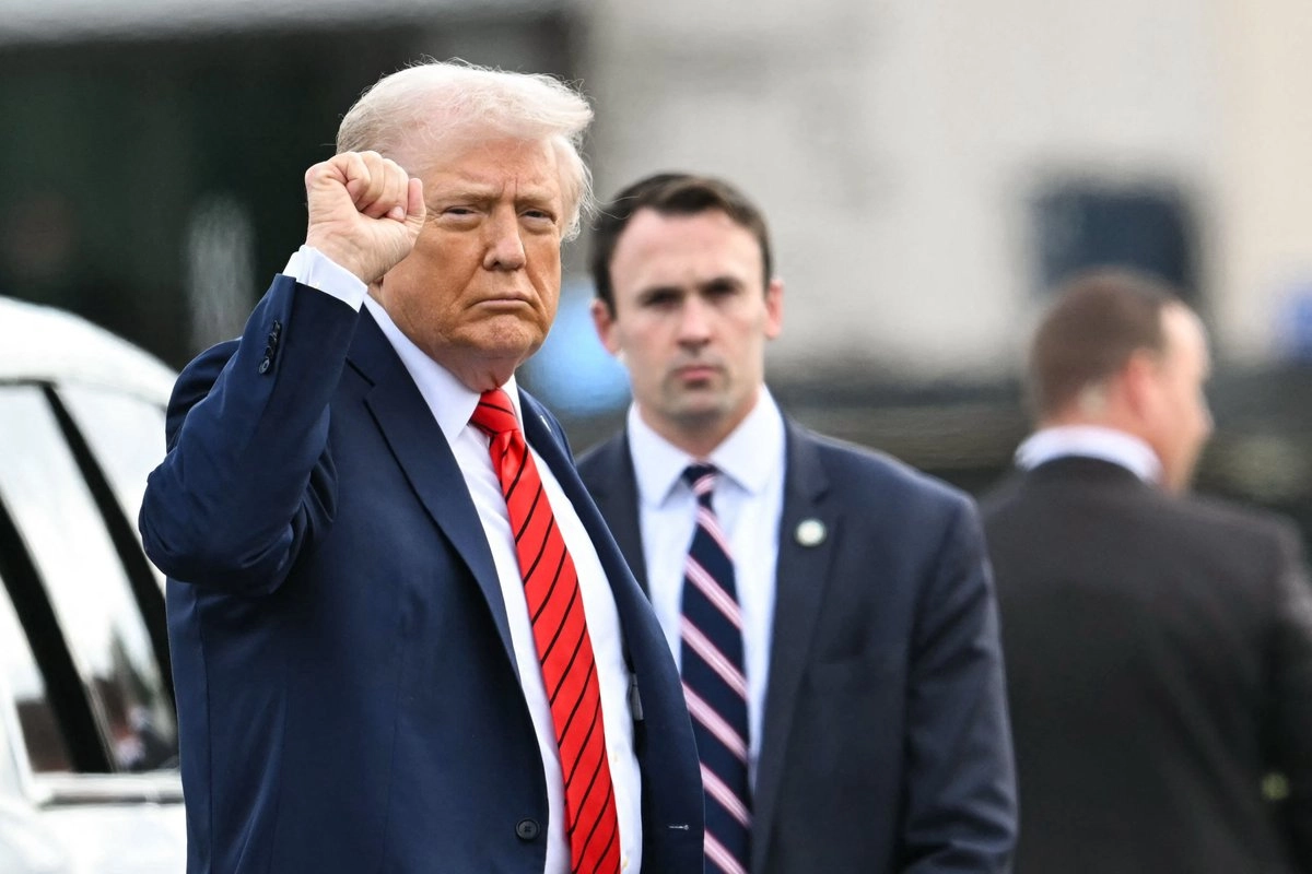 Trump impone aranceles de 100% a China y desata nueva escalada en la guerra comercial