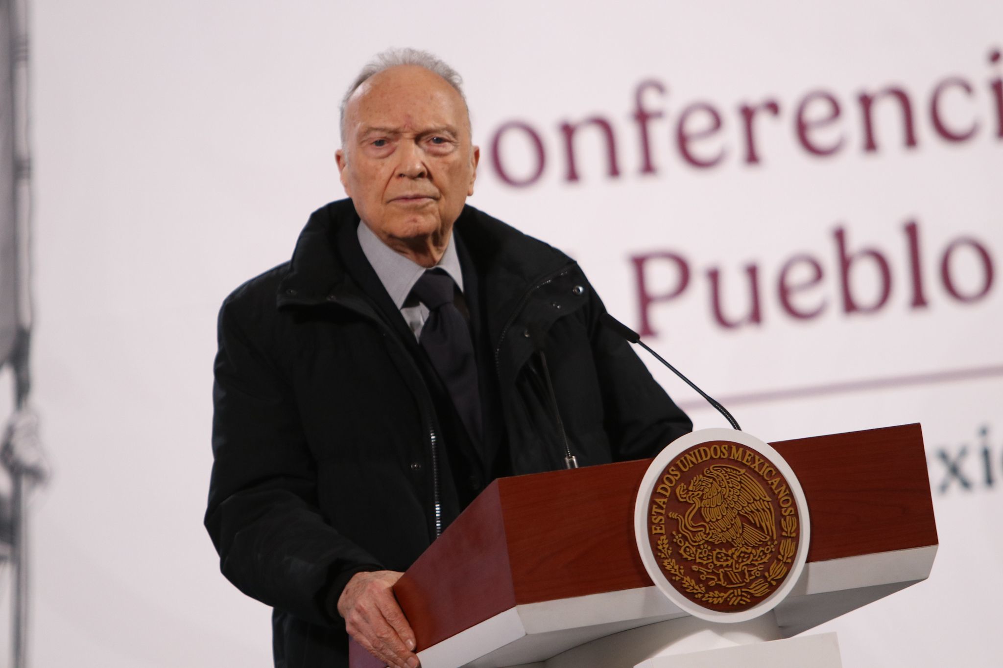 Sheinbaum aclara rumores sobre posible renuncia de Gertz Manero; Senado sesiona en medio de especulaciones