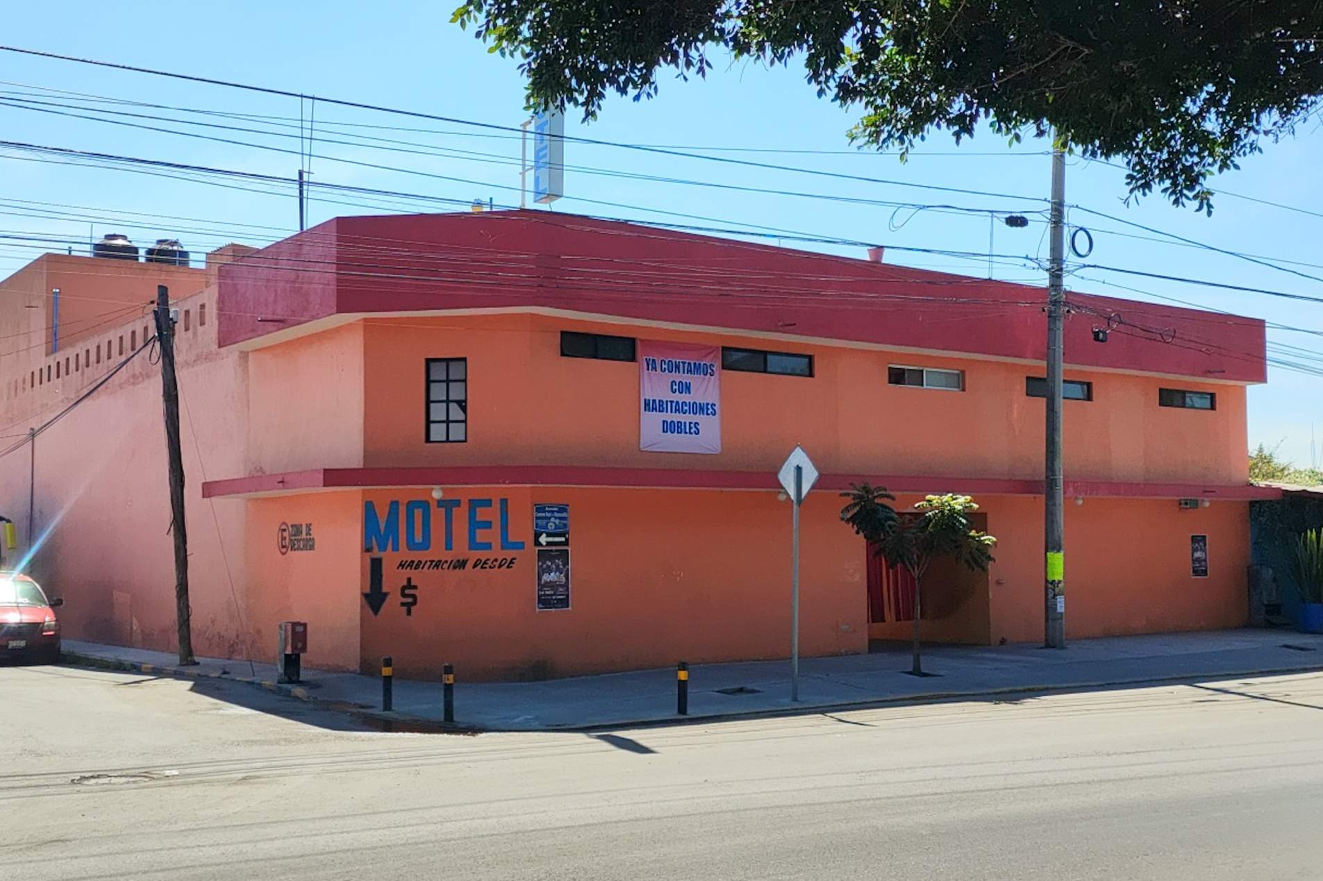 Investigan posible feminicidio tras hallazgo de mujer sin vida en el Motel Manzanilla
