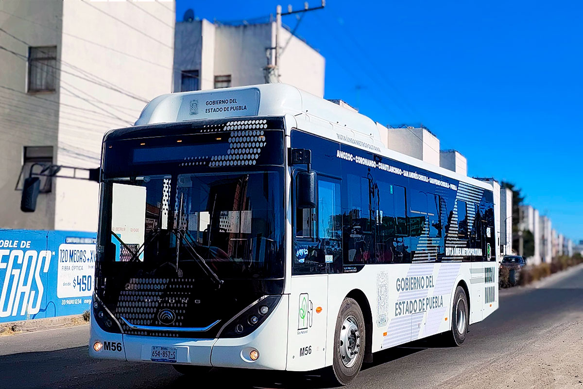 Usuarios critican frecuencia, tarifa y accesibilidad de la Línea 4 de la RUTA en Puebla