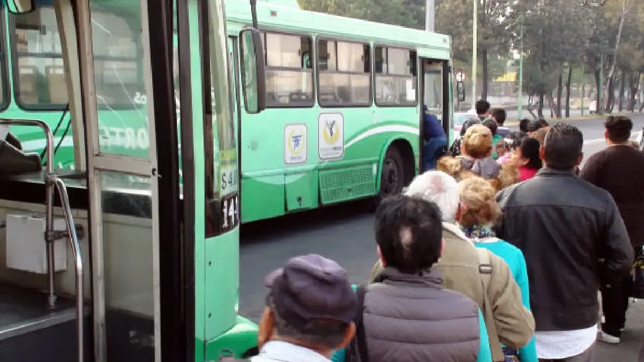 CDMX autoriza aumento de $1.50 en tarifa del transporte público concesionado