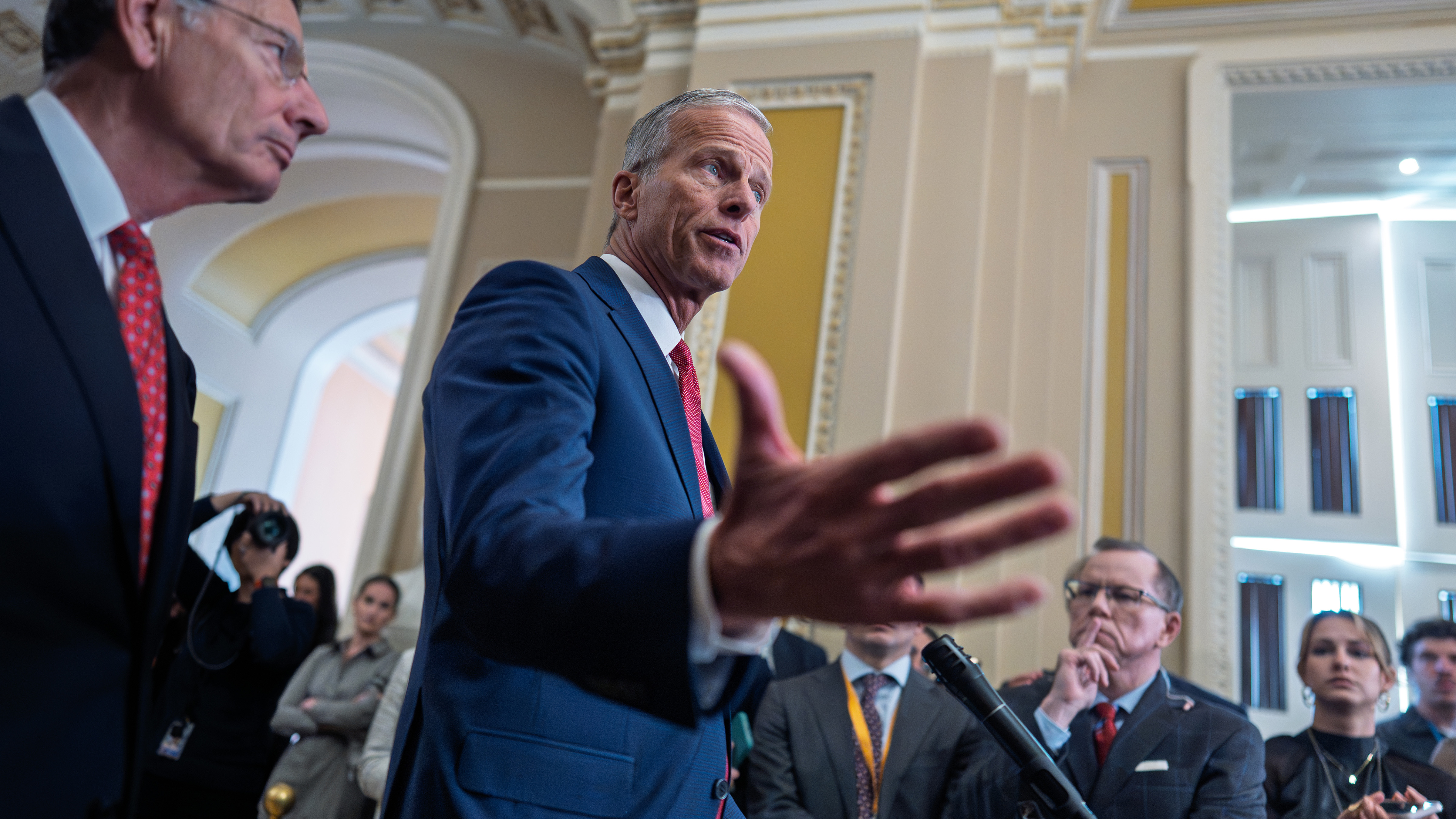 Senado de Estados Unidos avanza hacia acuerdo para reabrir el Gobierno, pero sin extender subsidios de salud