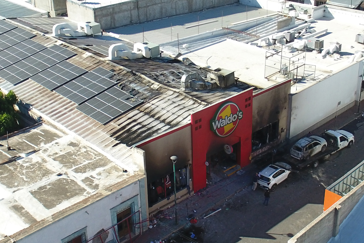 Waldo’s promete apoyo total a familias de víctimas tras explosión en tienda de Hermosillo