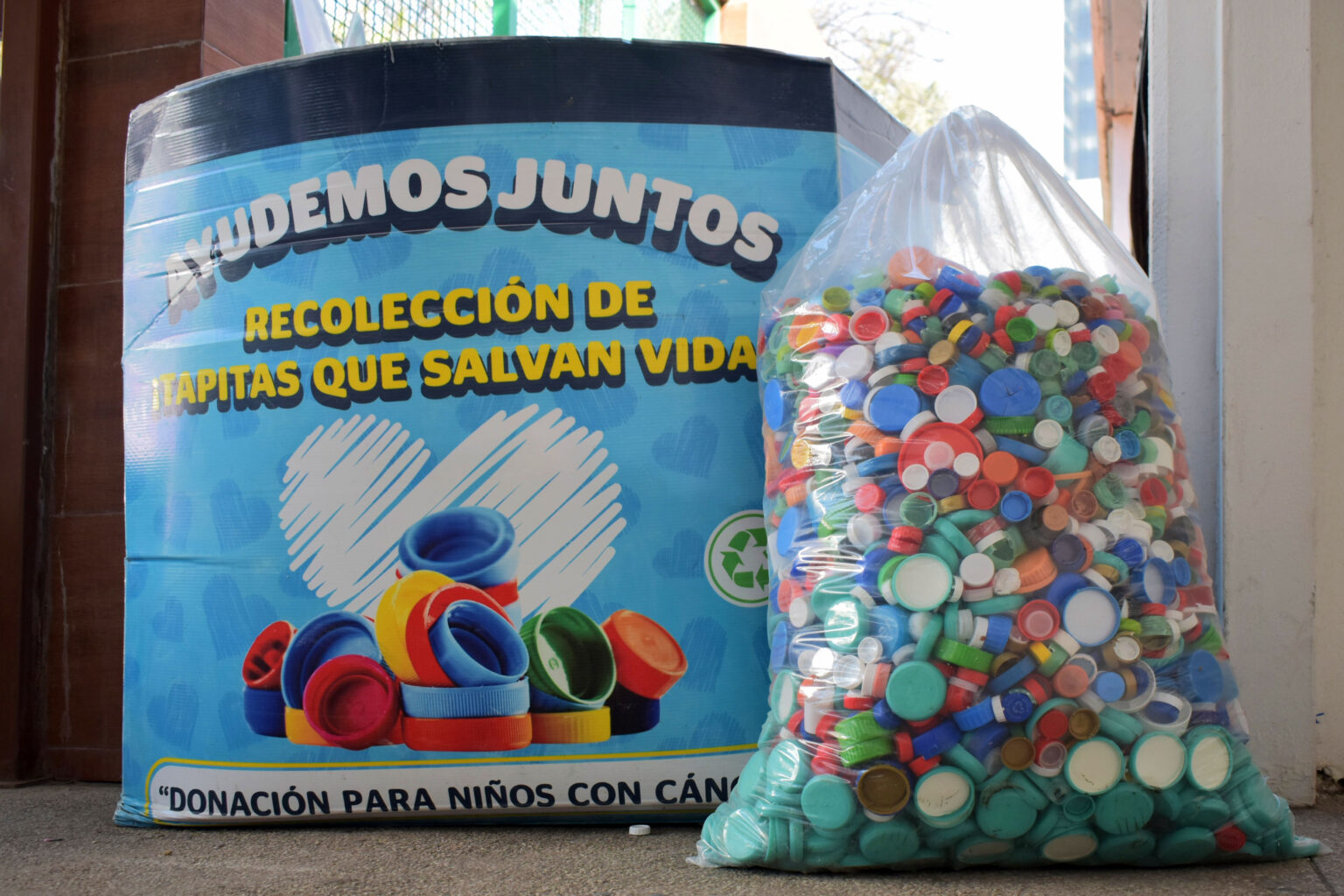 BUAP lanza campaña “Tapitas por la educación” para convertir residuos en apoyo escolar