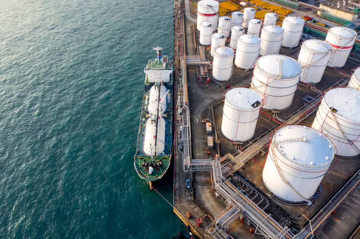 Revisión del T-MEC abre oportunidad para que México sea corredor clave del gas natural rumbo a Asia