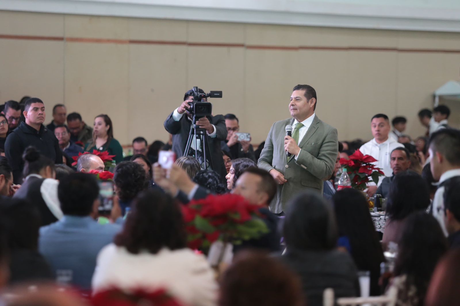 Puebla abrirá convocatoria para 100 agentes del Ministerio Público y adquirirá 50 vehículos para la FGE en 2026