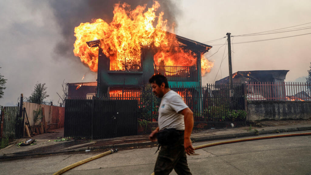 Incendios fuera de control devastan el sur de Chile y dejan al menos 18 muertos