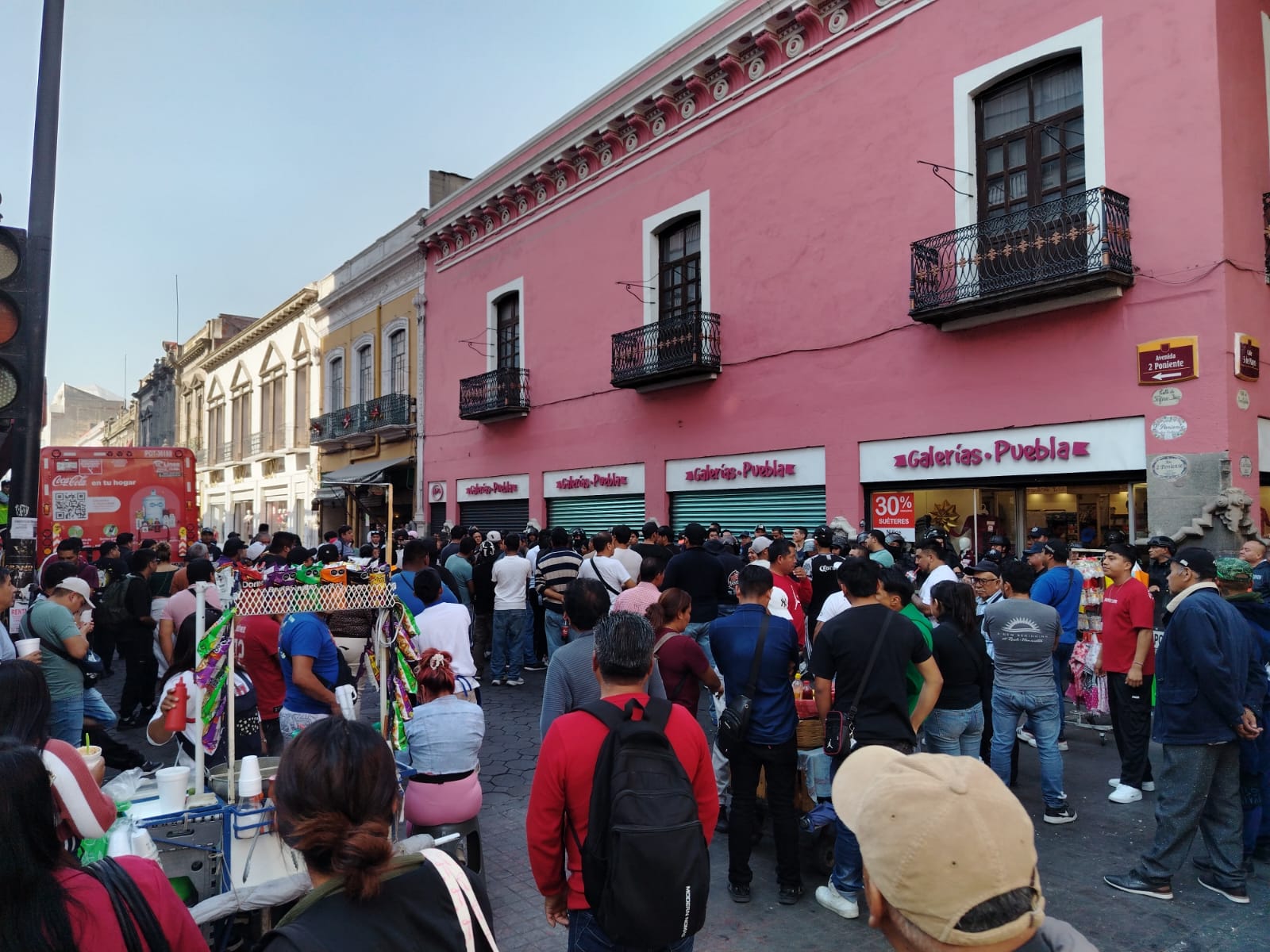Impiden a ambulantes instalarse en el Centro Histórico tras concluir venta de Día de Reyes