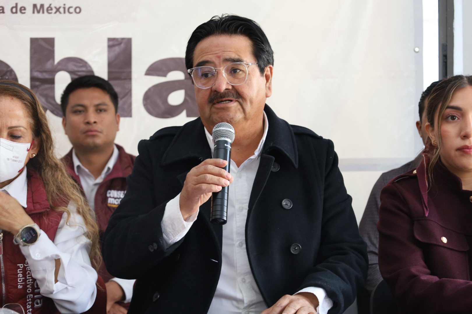 Morena permitirá reelección de alcaldes en Puebla si ganan encuesta interna