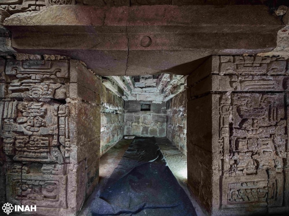Hallan en Oaxaca tumba zapoteca de hace mil 400 años