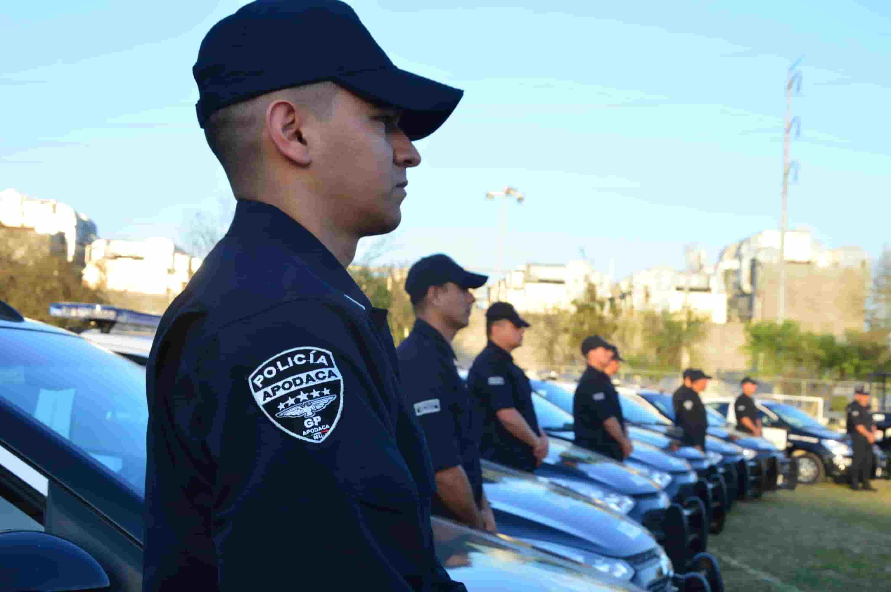 Policía de Apodaca niega tortura a profesor colombiano detenido en aeropuerto; dice que Guardia Nacional lo remitió