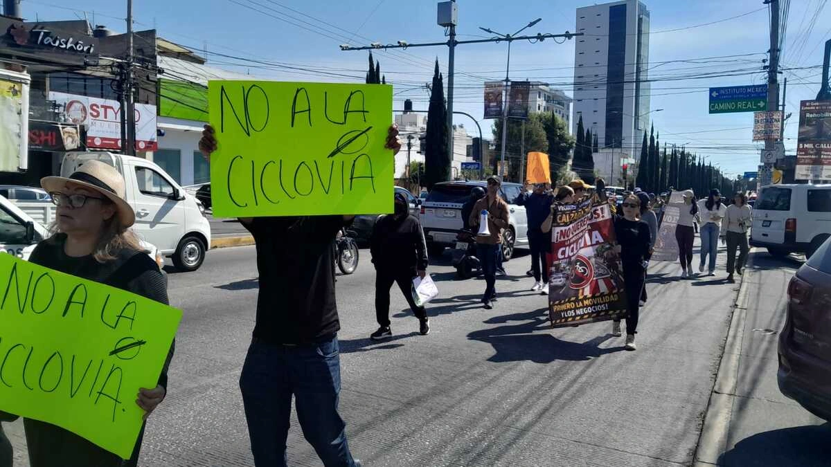 Vecinos y comerciantes se movilizan contra ciclovía en la Calzada Zavaleta