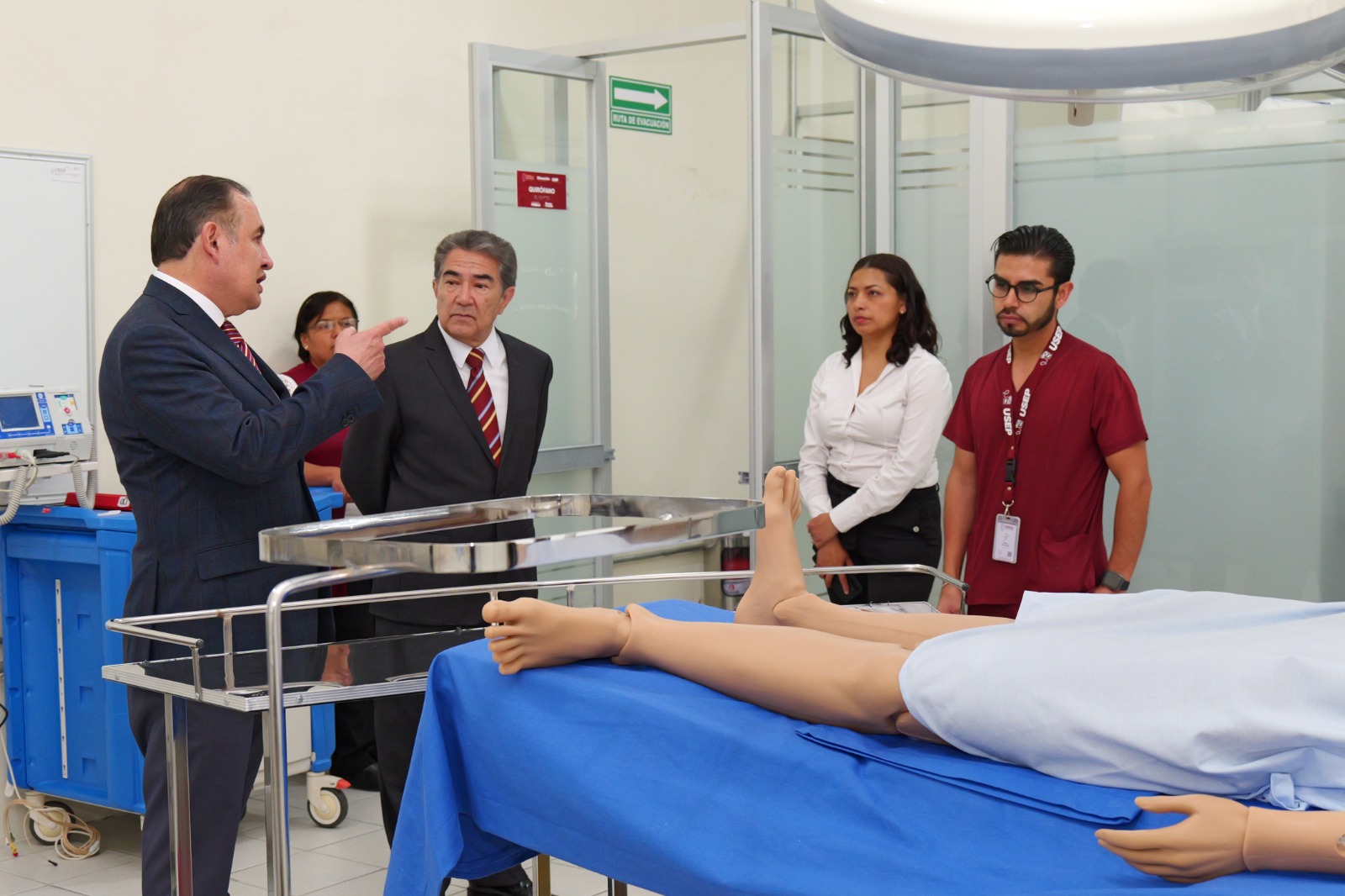Jesús Huerta deja la USEP y se incorpora al ISSSTEP como subdirector médico