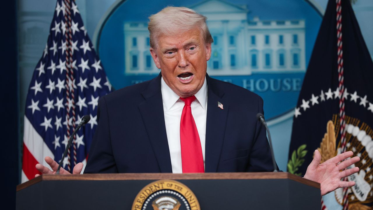 ¿Cómo ha marcado Trump su primer año de mandato en migración, seguridad y comercio?