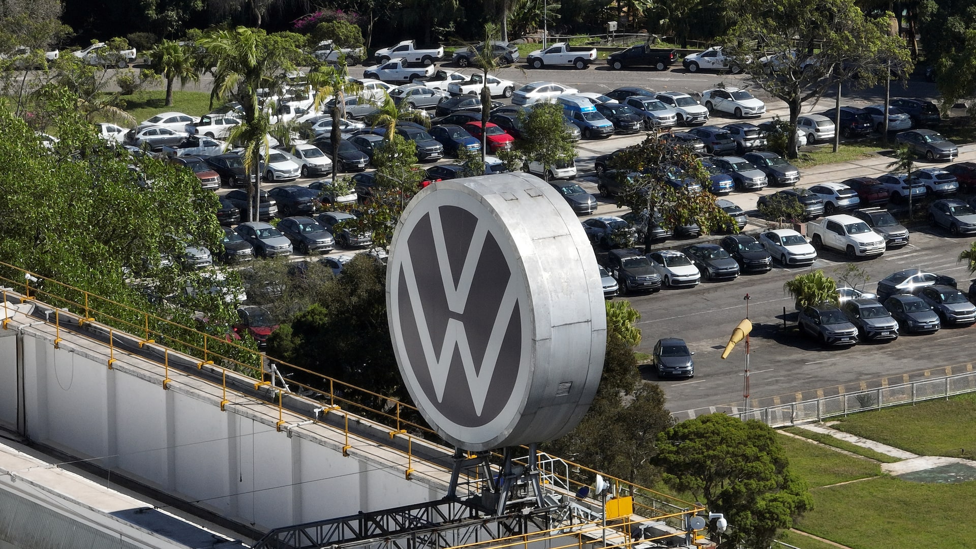 Aranceles de Estados Unidos golpean exportaciones automotrices en Puebla: Volkswagen cae 16.2% en 2025