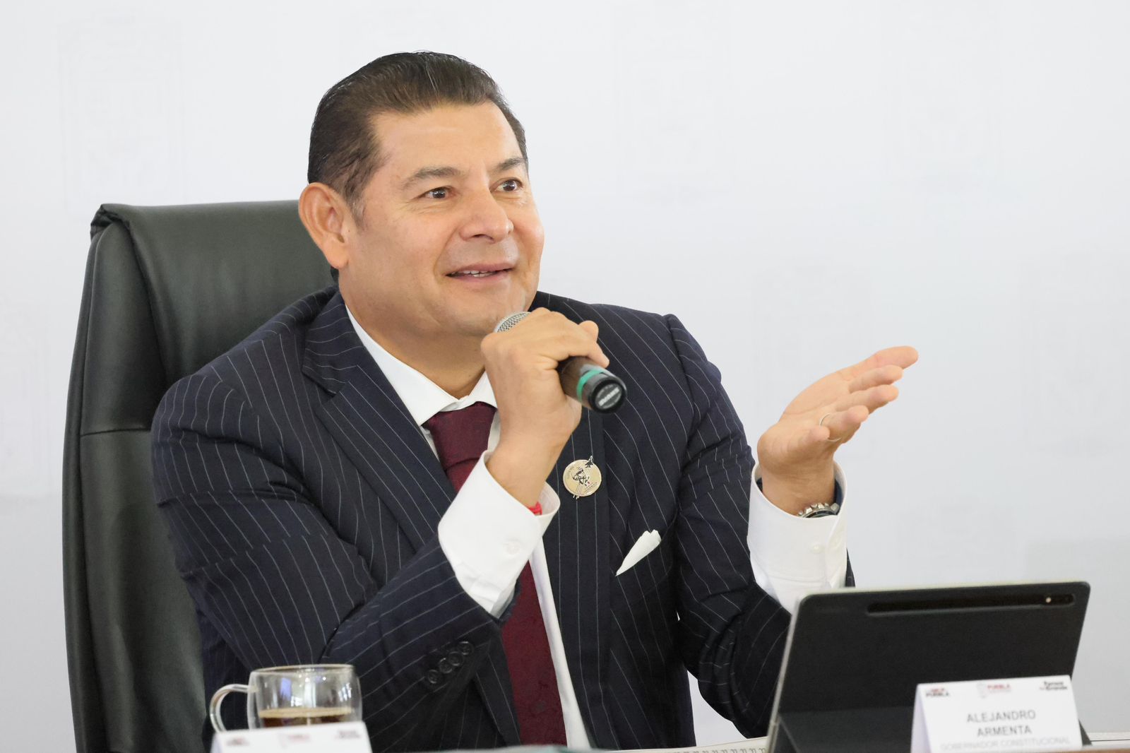 \"Apellidarse Armenta o Mier no es pasaporte para la impunidad\": Alejandro Armenta