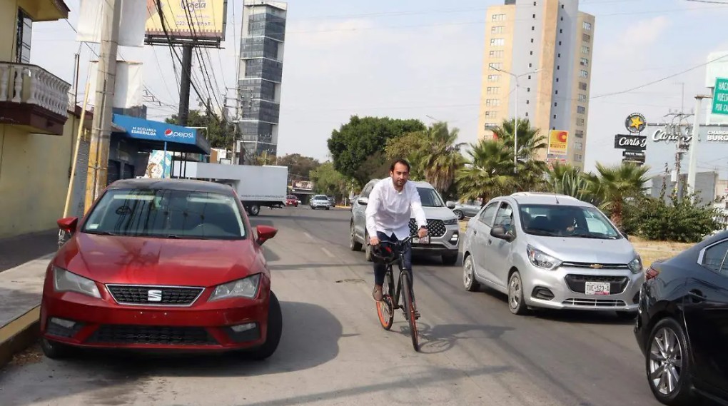 Sin bolardos ni confinadores; \"ciclovía\" en Zavaleta será solo con señalética en el pavimento