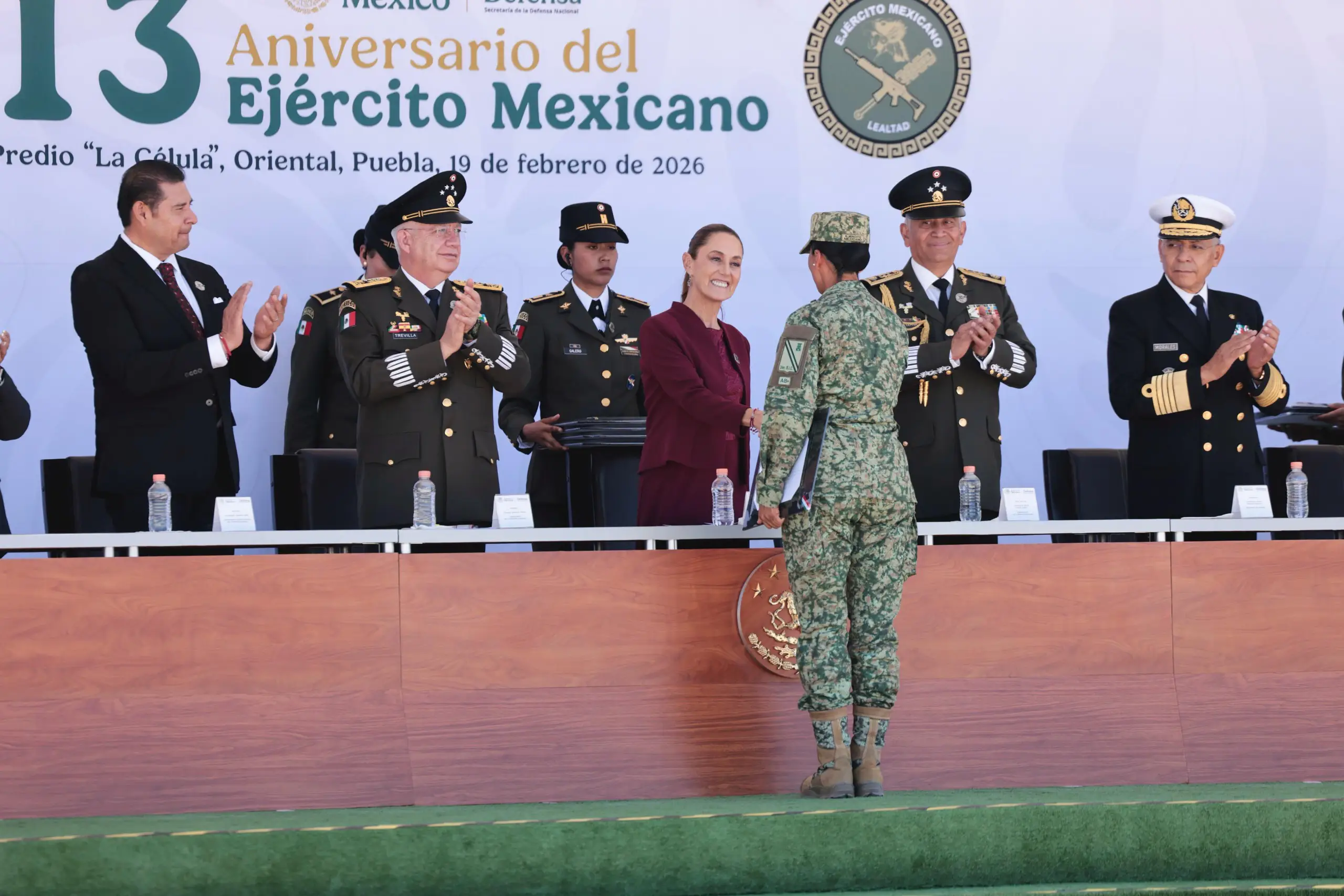 Fuerzas Armadas son garantía de soberanía ante presiones externas: Sheinbaum