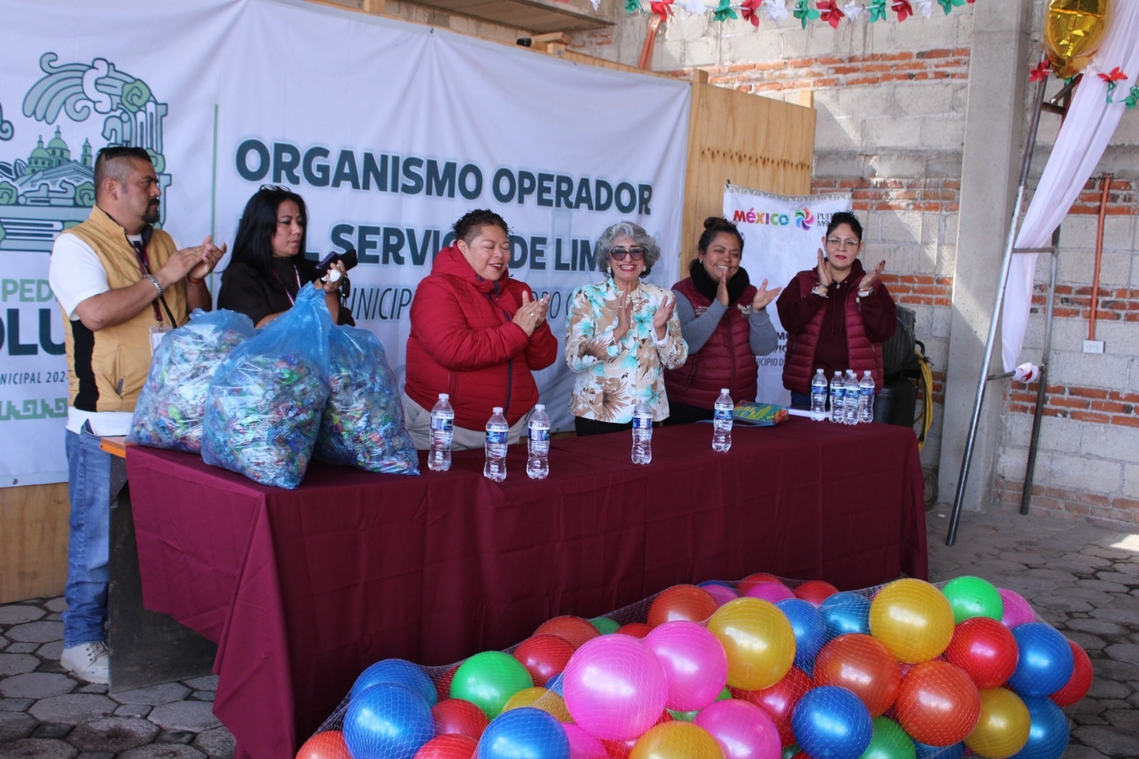 DIF San Pedro Cholula reconoce labor de trabajadores con la \"Caravana de la Transformación\"