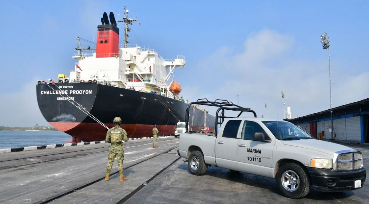 Caso huachicol fiscal: asesinato del contralmirante Guerrero destapa red en aduanas marítimas revela reportaje de Aristegui Noticias