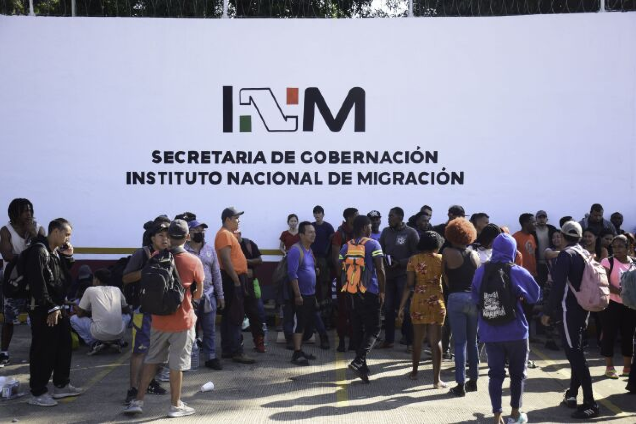 Cambio de nombre del INM a Instituto de Movilidad Humana genera críticas por falta de reforma estructural