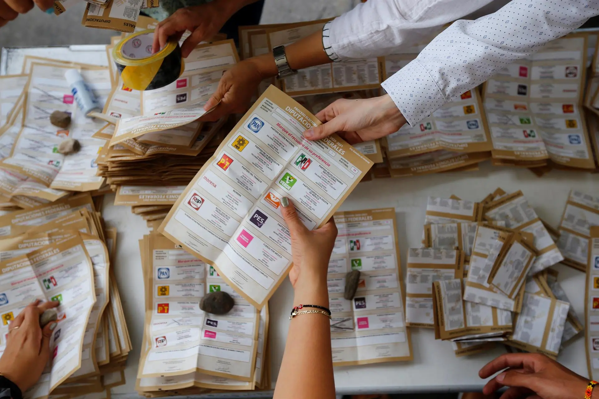 ¿El fin del PREP? Debate por conteo inmediato de votos divide opiniones