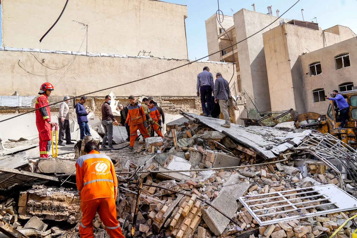 Media Luna Roja confirma más de 200 muertos en el mayor bombardeo de la historia contra Irán