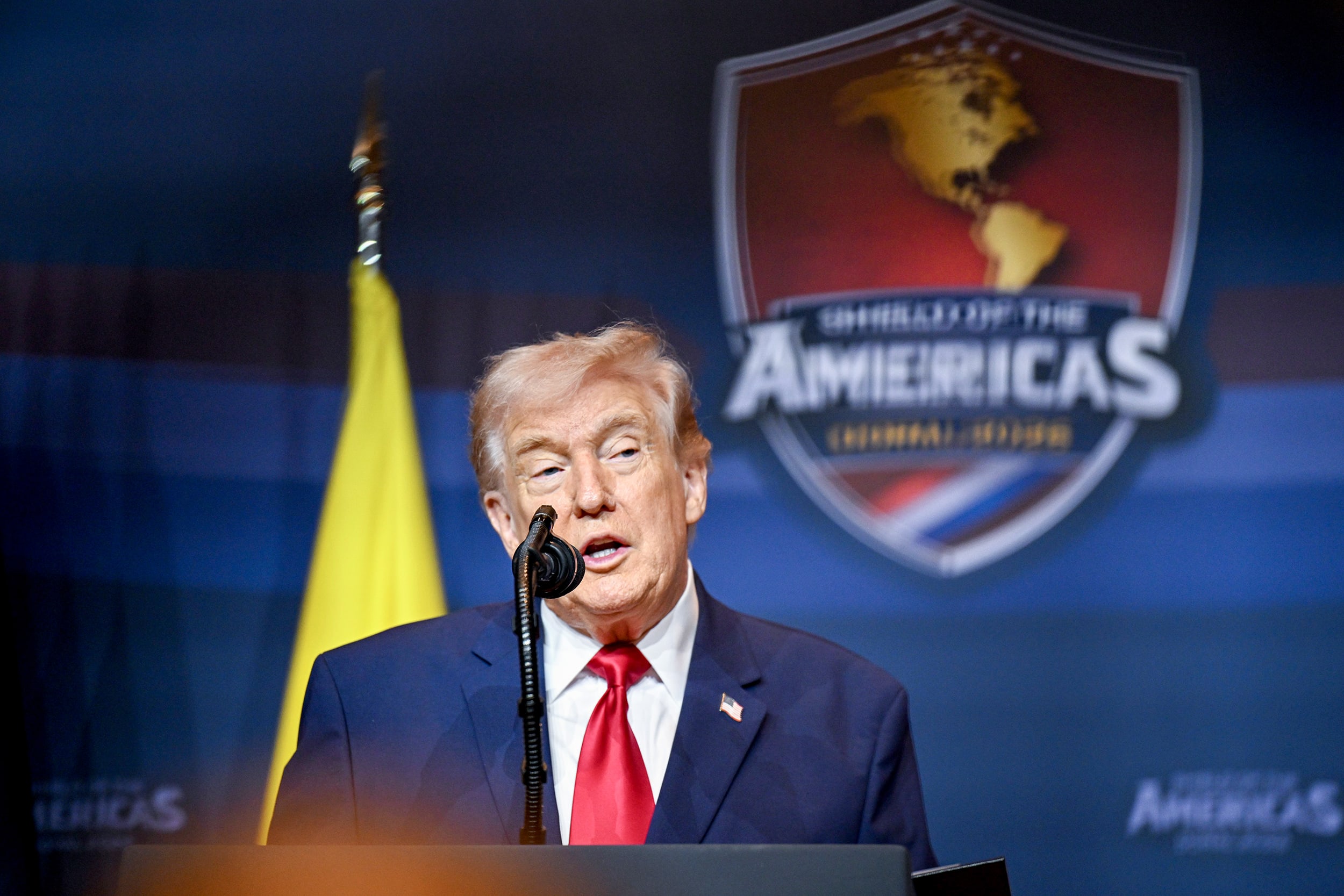 Trump afirma que México es “epicentro de la violencia de cárteles”; Sheinbaum pide “cabeza fría”