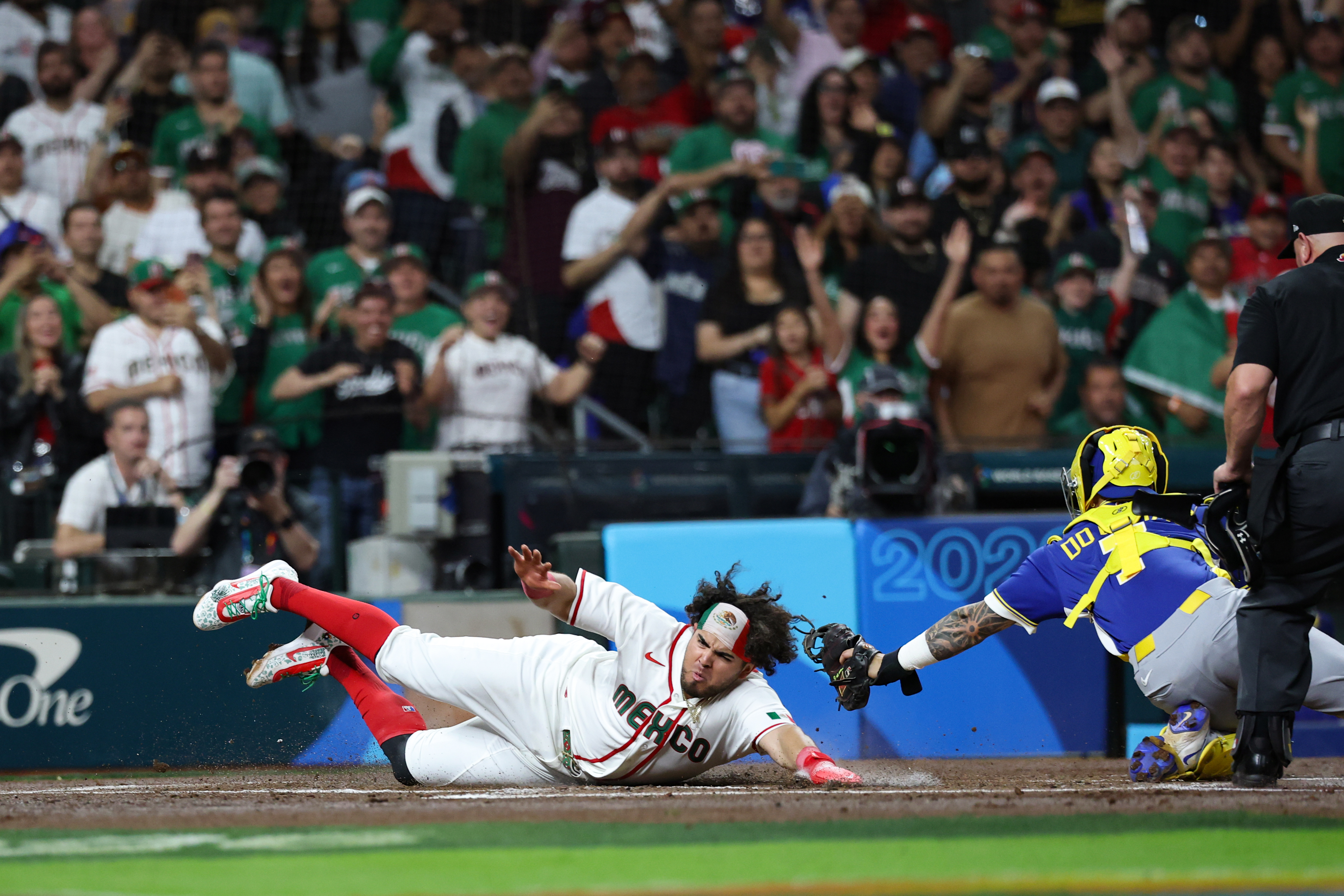 México aplasta a Brasil 16-0 en el Clásico Mundial de Béisbol; hoy enfrenta a Estados Unidos