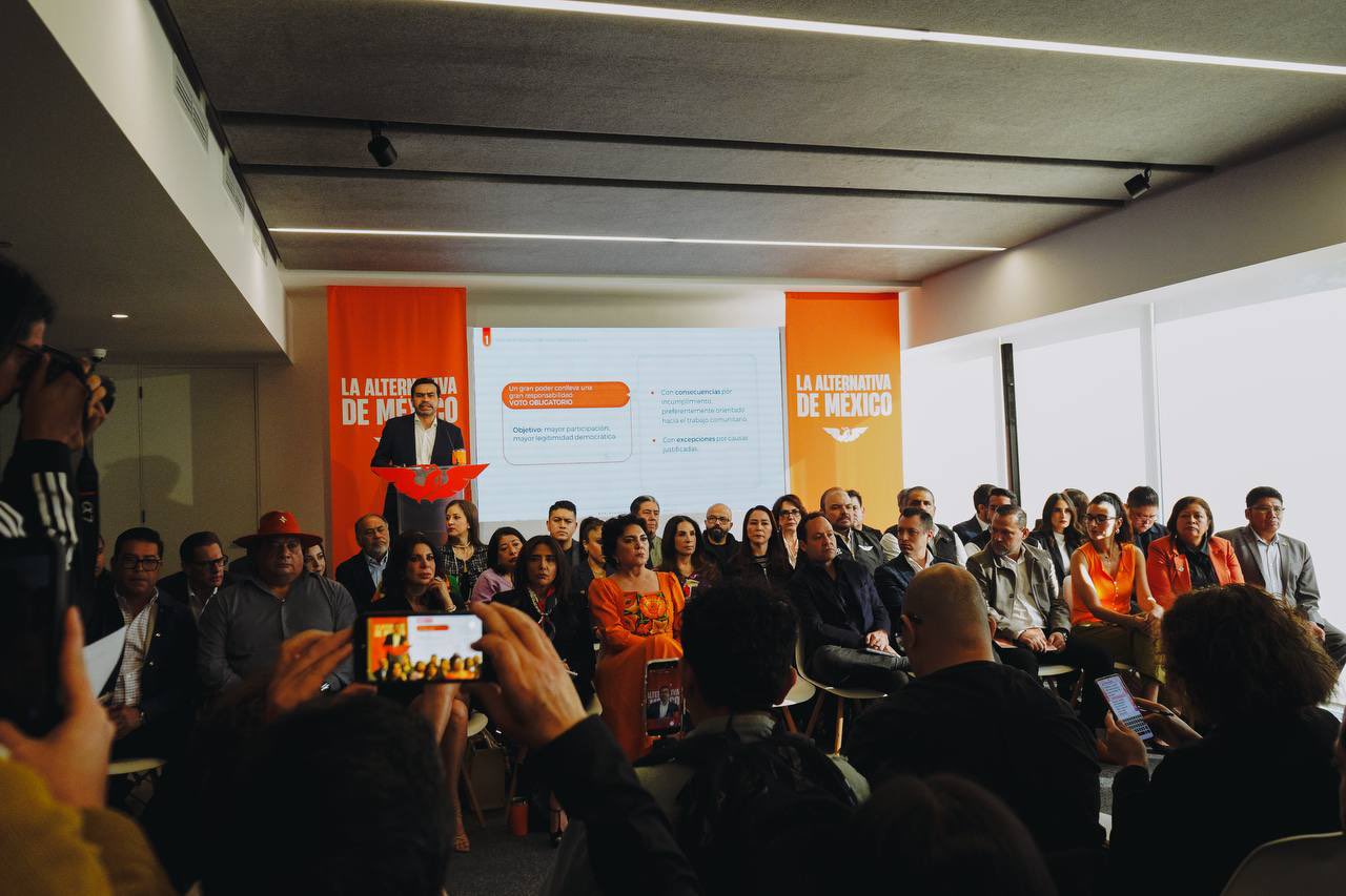 Álvarez Máynez descarta alianza con el PRI y afirma que Movimiento Ciudadano irá solo en elecciones de 2027