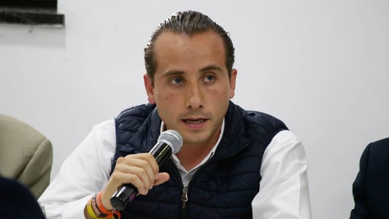 Atacan a balazos a Mario Riestra en la Puebla-Orizaba tras evadir patrulla falsa